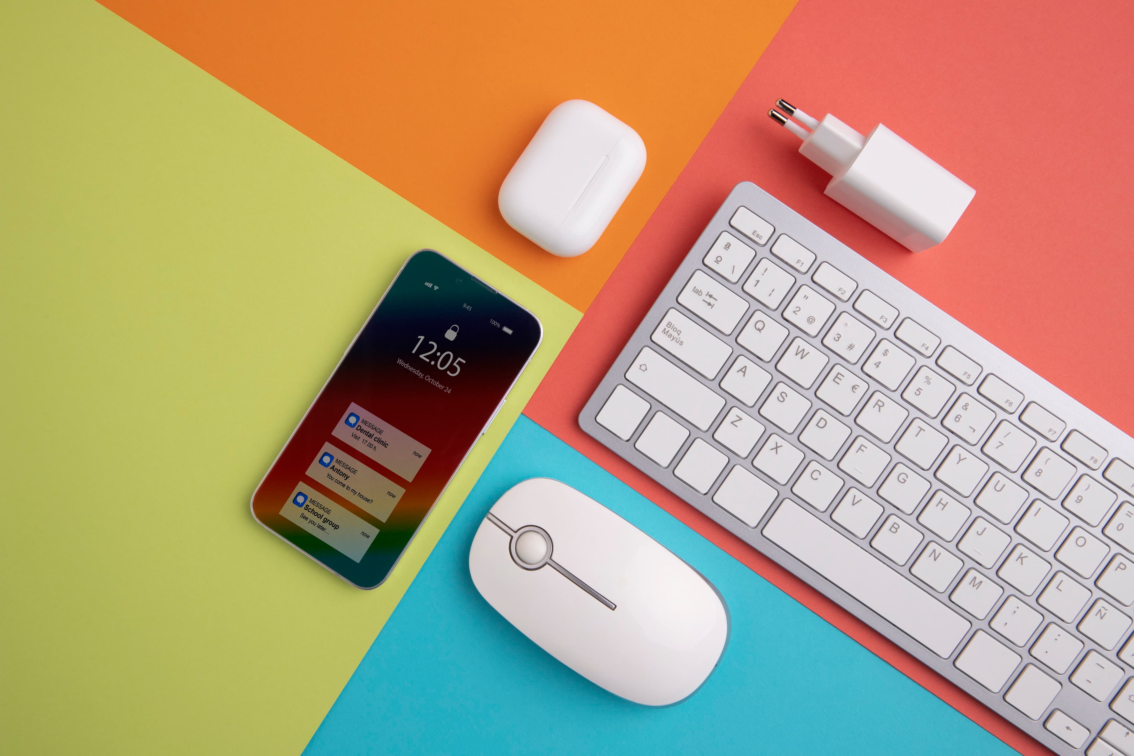Pros and Cons of Apple’s Ecosystem: A blog post that analyzes the benefits and drawbacks of using Apple products and services exclusively.